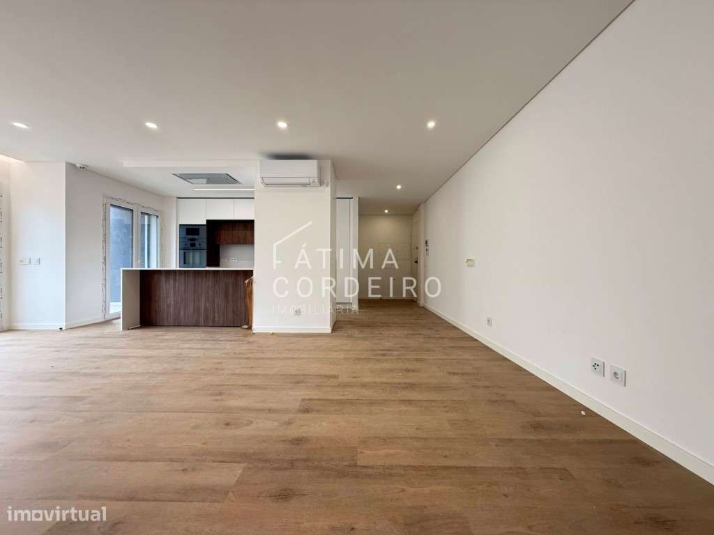 T3 com varanda, parqueamento e arrecadação individual, Sto António ... - Grande imagem: 5/19