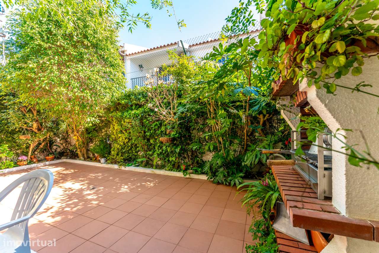 Moradia, 5 quartos, Sintra, Rio de Mouro-31