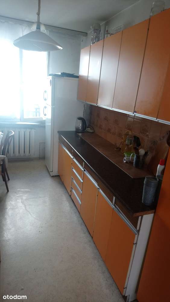 Cztery pokoje, niska zabudowa, os. N, fajna lokalizacja.-3