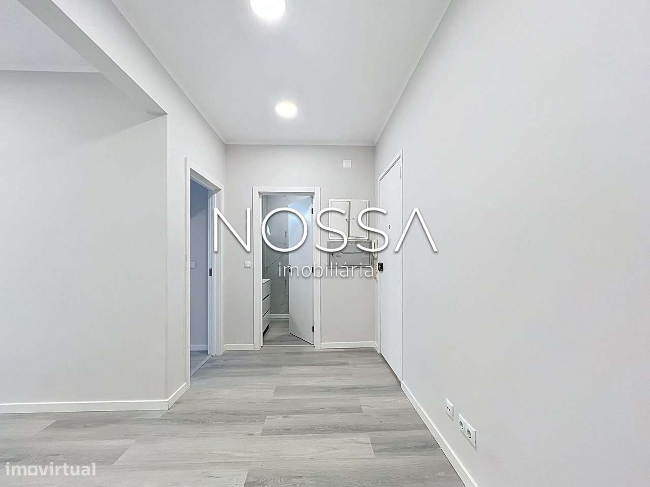 T1 Totalmente Remodelado | Amadora | Excelente Localização-21