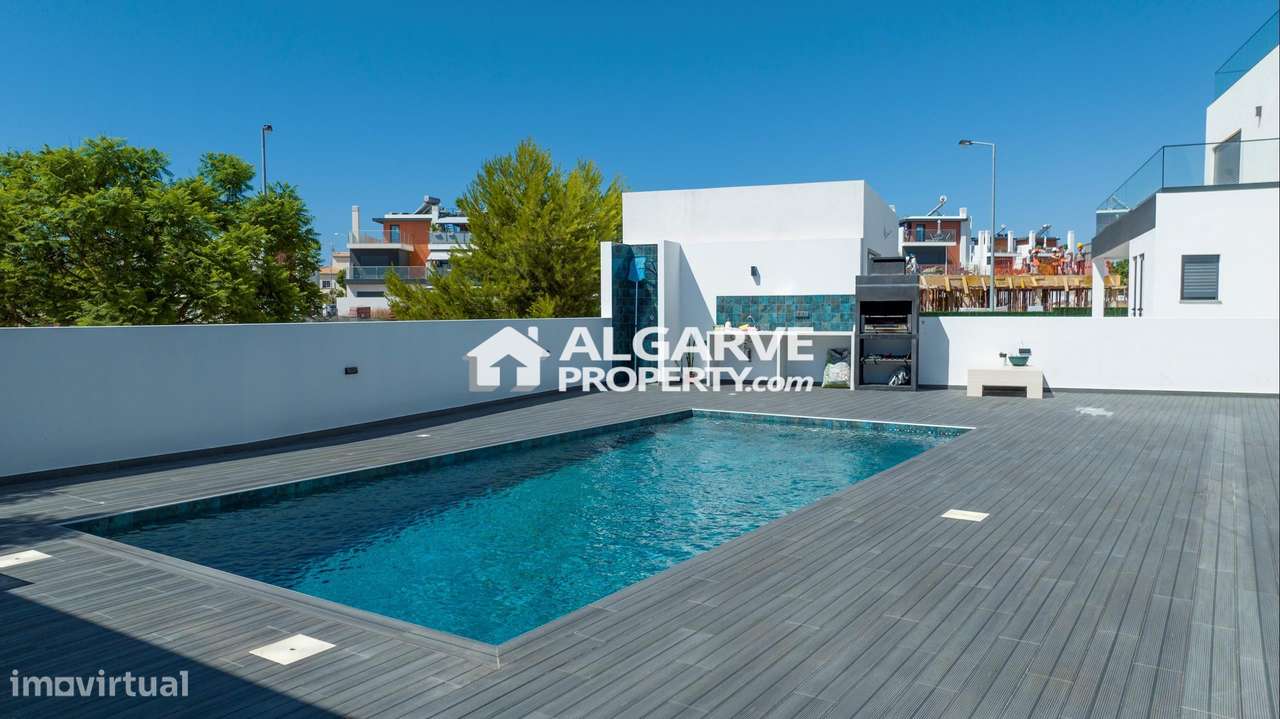 Maravilhosa moradia T4 a poucos passos da praia da Fuseta, Algarve - Grande imagem: 5/44