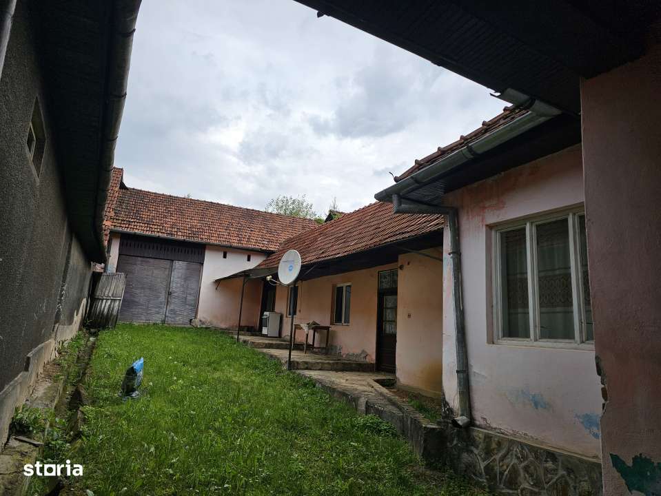 Casa de vacanta cu 4 camere in localitatea Izbuc, judetul Bihor - Imagine principală: 4/9