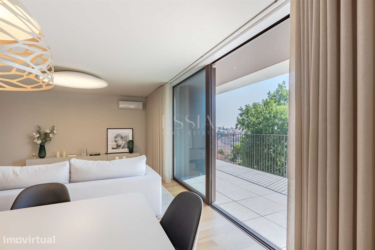 T3 Varanda 14m2 Vistas Rio e Mar Jardins Arrábida | T3 Gaia The Yard-8