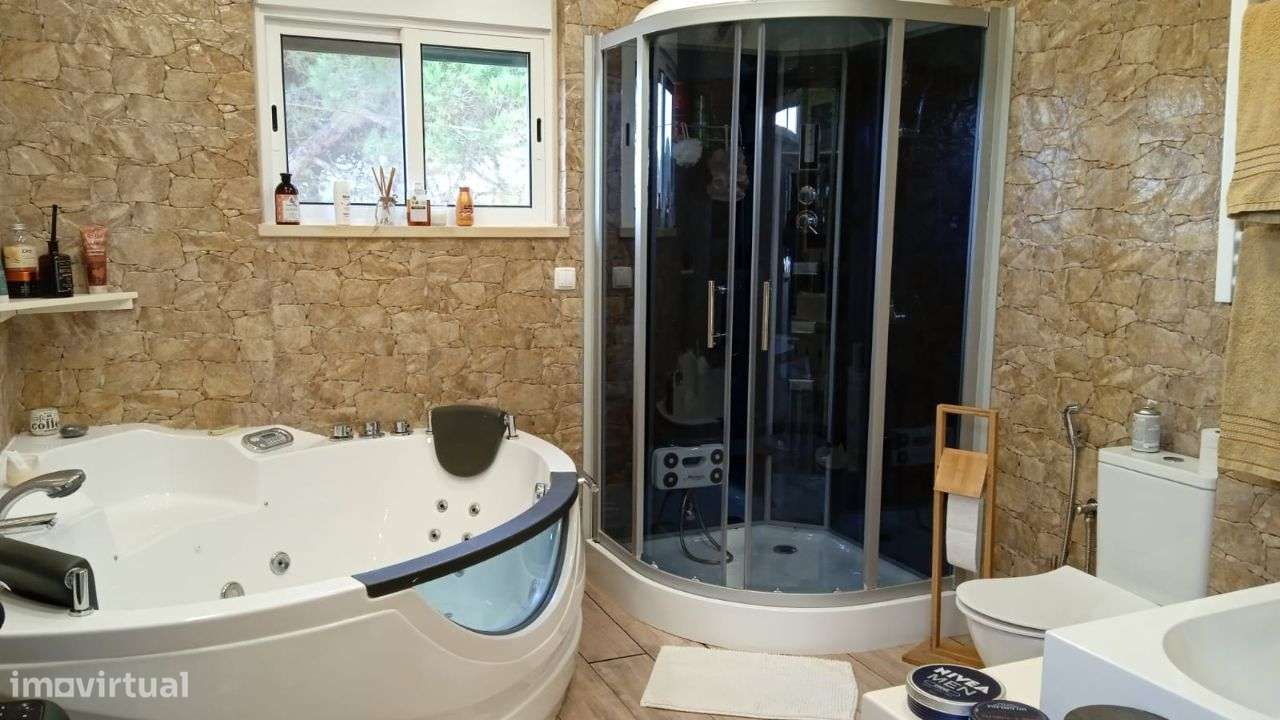 Excelente Moradia c/Piscina, Garagem...-13