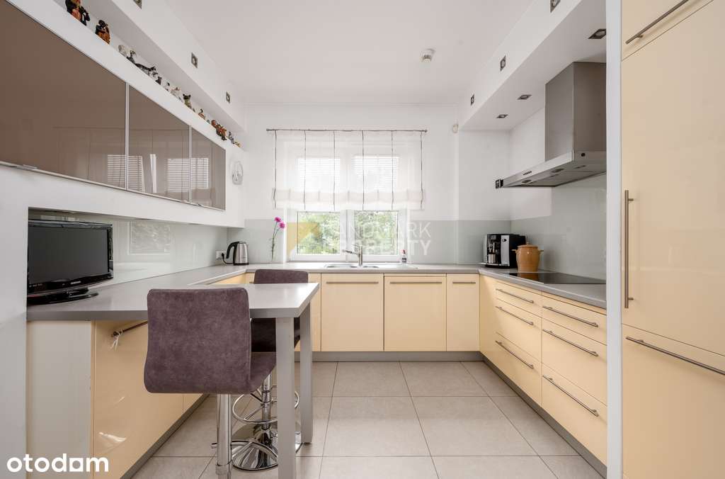 Piękny rodzinny dom w samym sercu Choroszczy-4