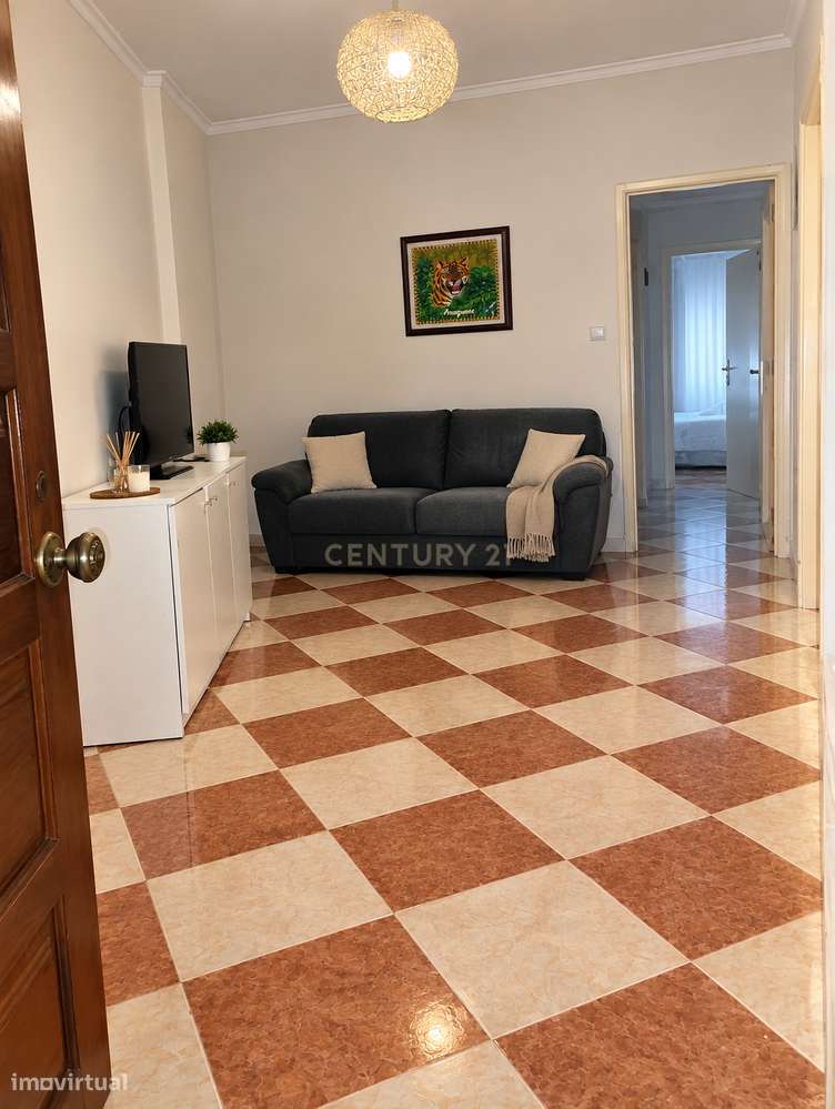 Andar de moradia T2+1 com suíte-15