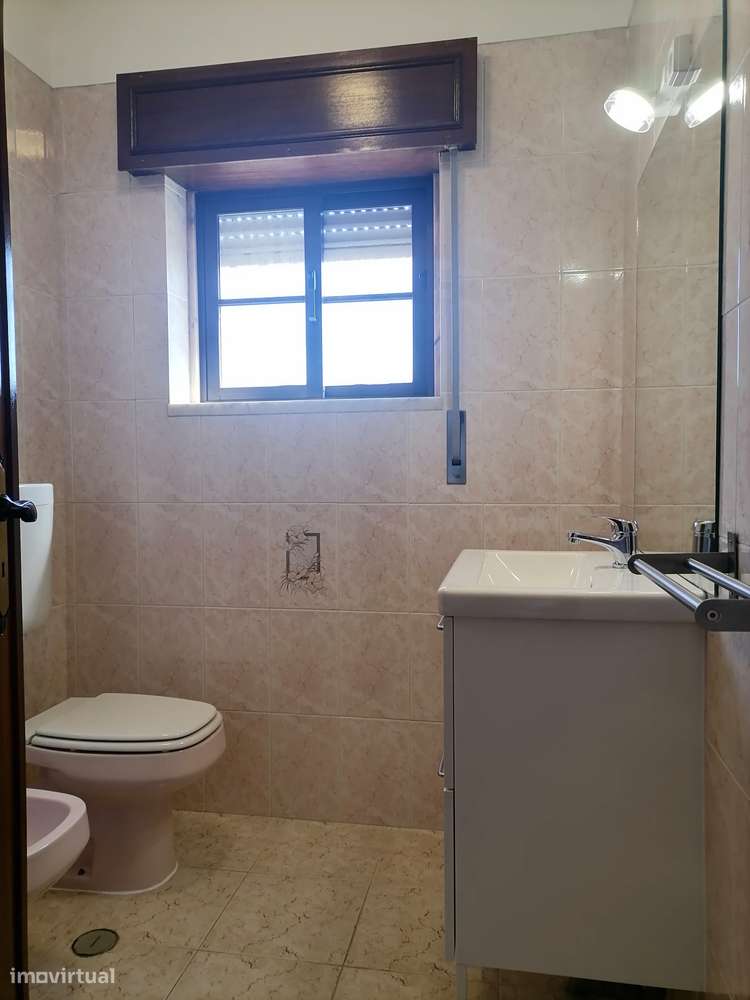 T3 Centro de Queijas, Oeiras. Com Parqueamento e Arrecadação.-46