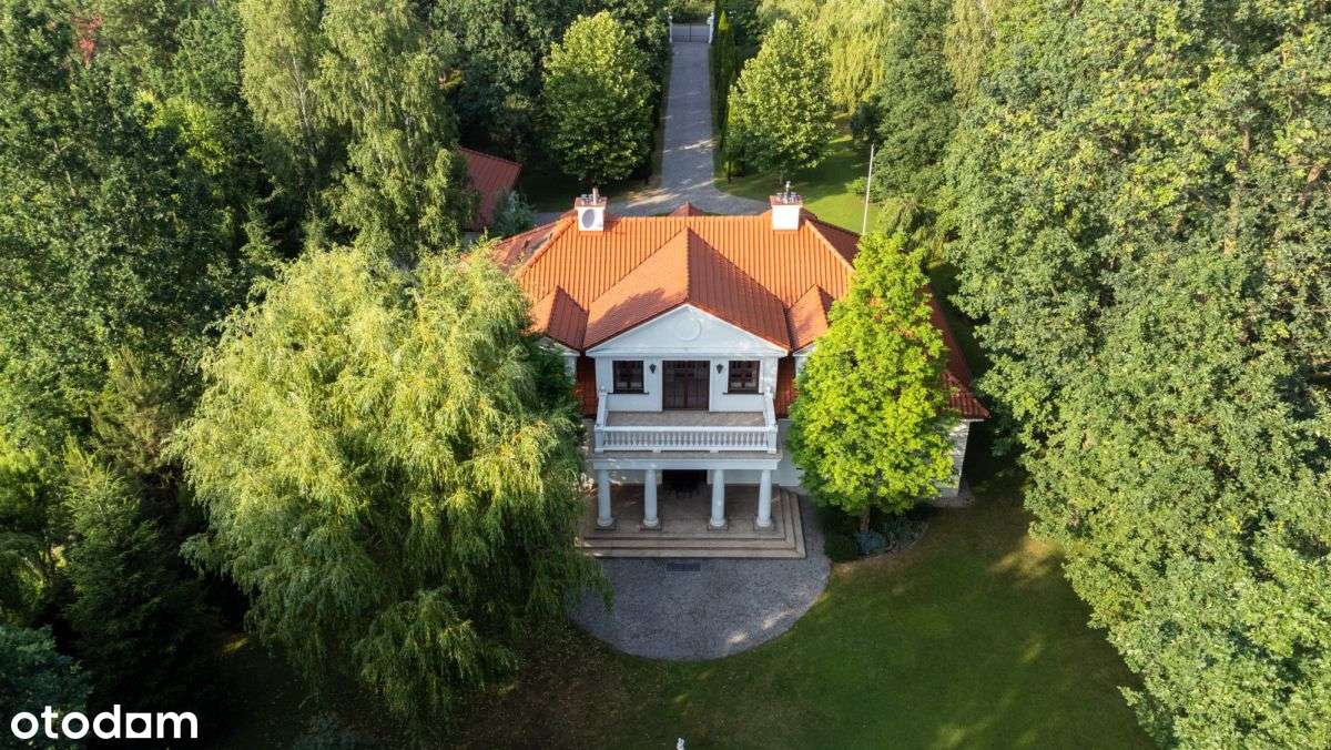 Rezydencja z pięknym ogrodem !!!-4