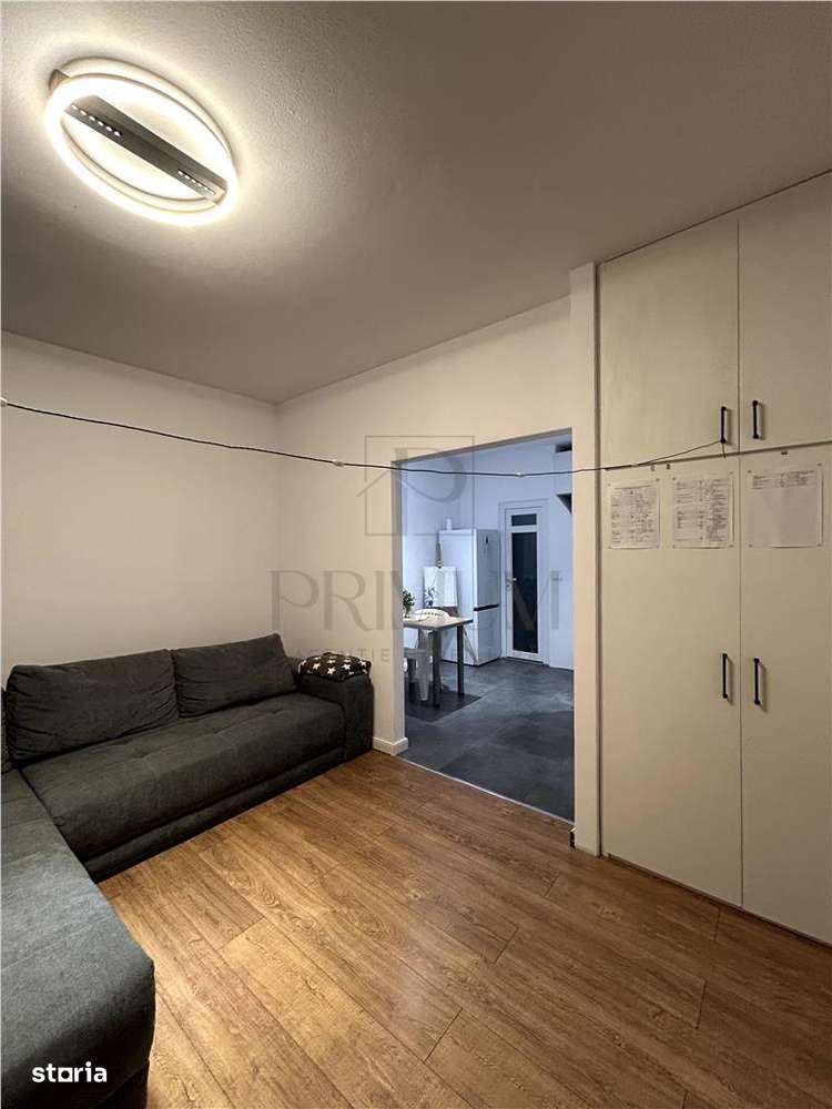 Apartament 1 camera la casa-centrala proprie-decomandat-zona centrala - Imagine principală: 3/8