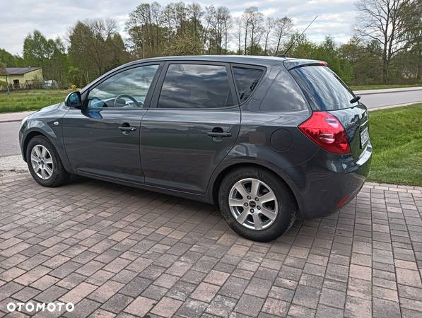 Kia Ceed Cee'd 1.4 Optimum + - 6