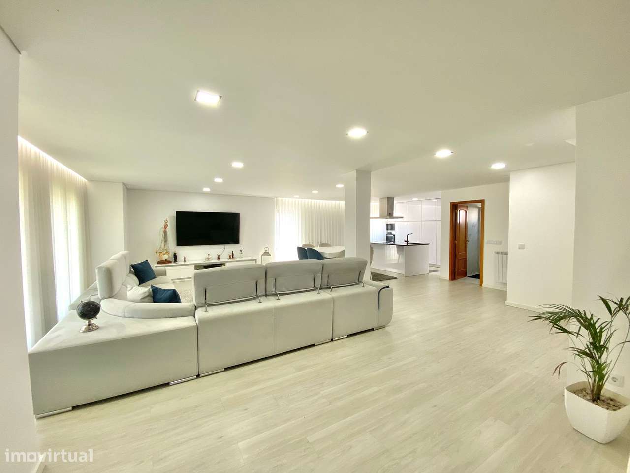 Moradia Individual T4 em Fornelos, Fafe - Grande imagem: 4/51