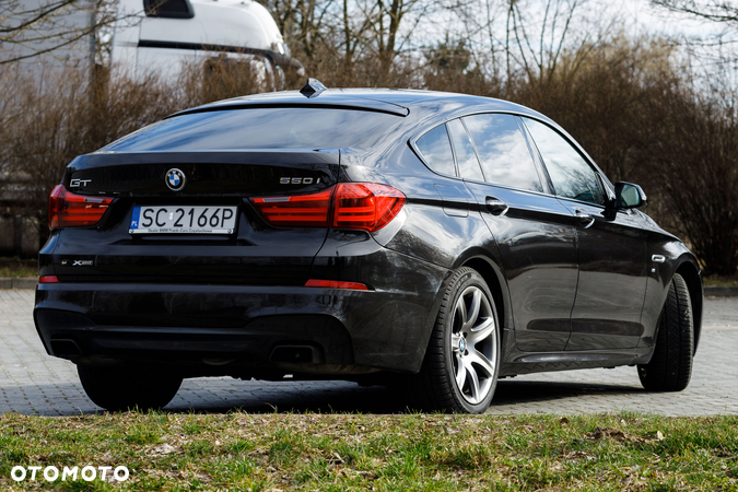 BMW 5GT 550i xDrive Gran Turismo - 4