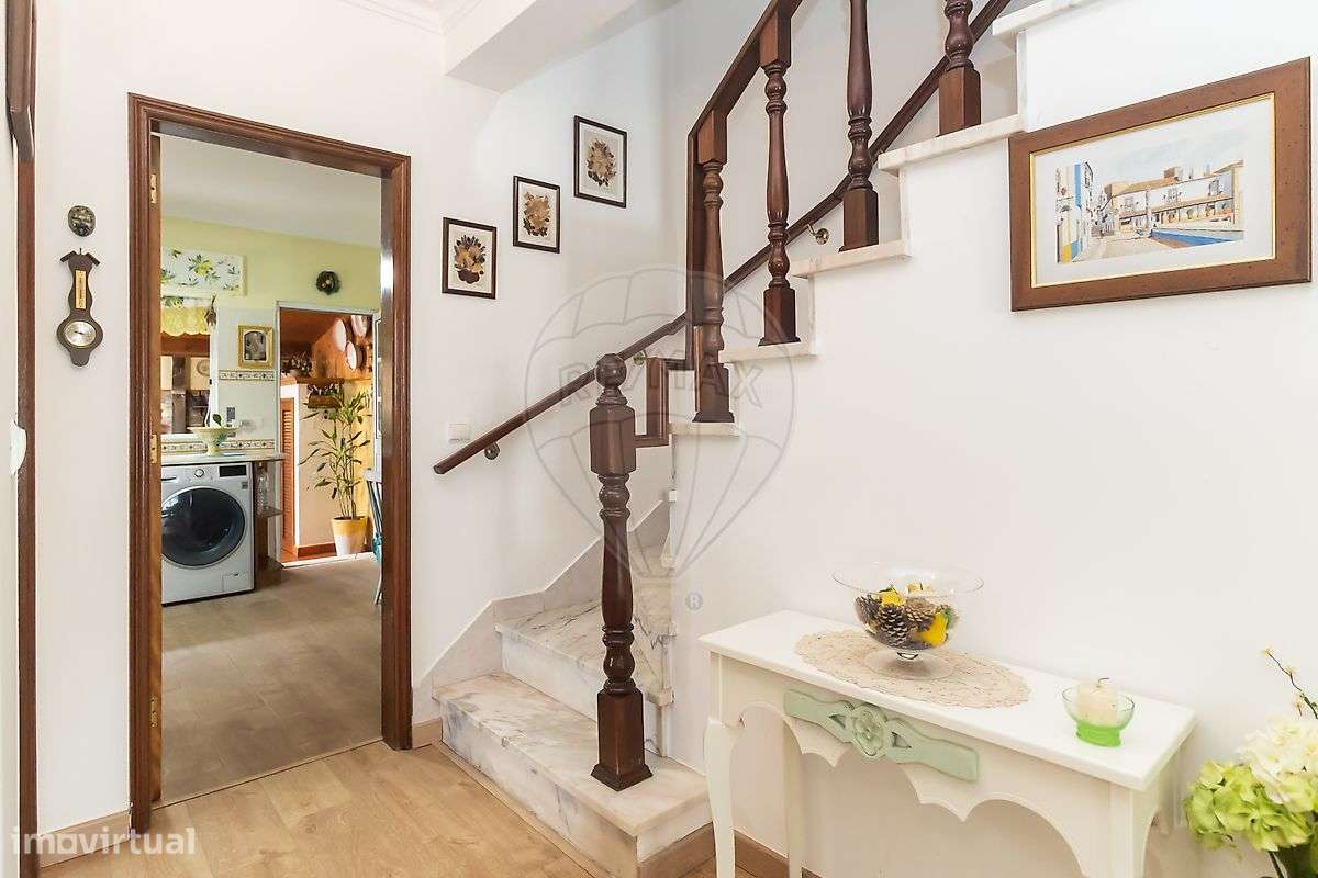 Moradia Geminada T3+2 – Quinta do Conde para venda-37