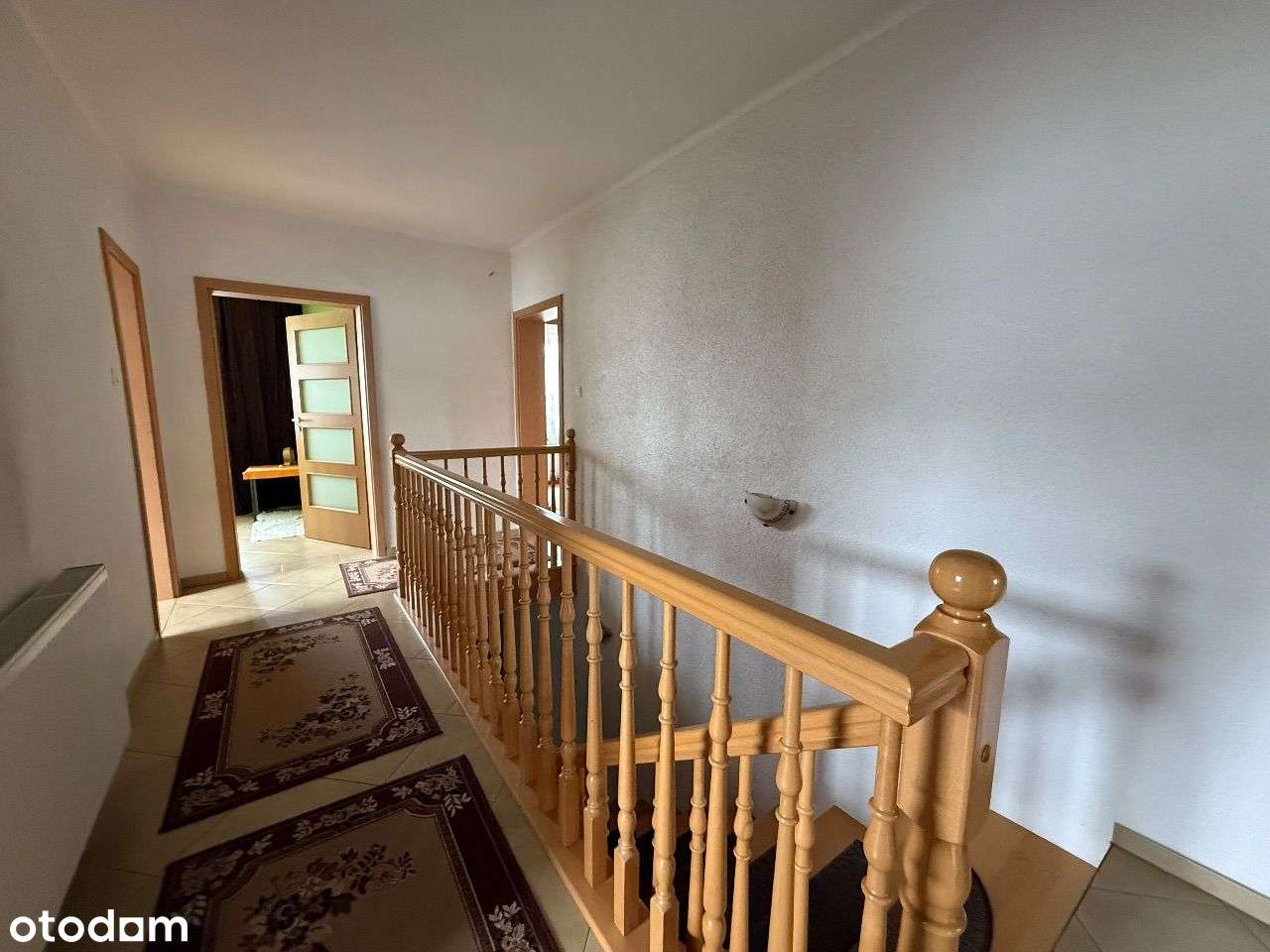 Dom w spokojnej okolicy - ZAMYSŁÓW-8