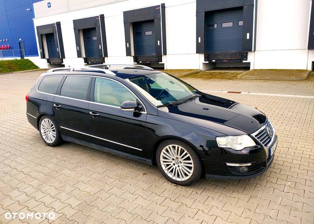 Volkswagen Passat Variant 3.2 V6 FSI 4Motion DSG Highline - 4