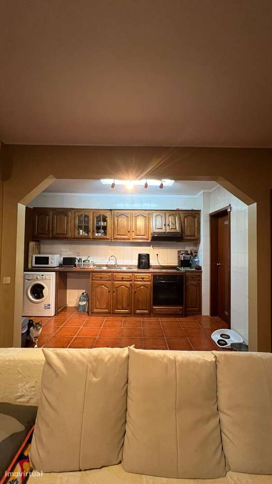 T2 em Crestuma/Olival junto ao Centro de Treinos do FC Porto - Grande imagem: 4/24