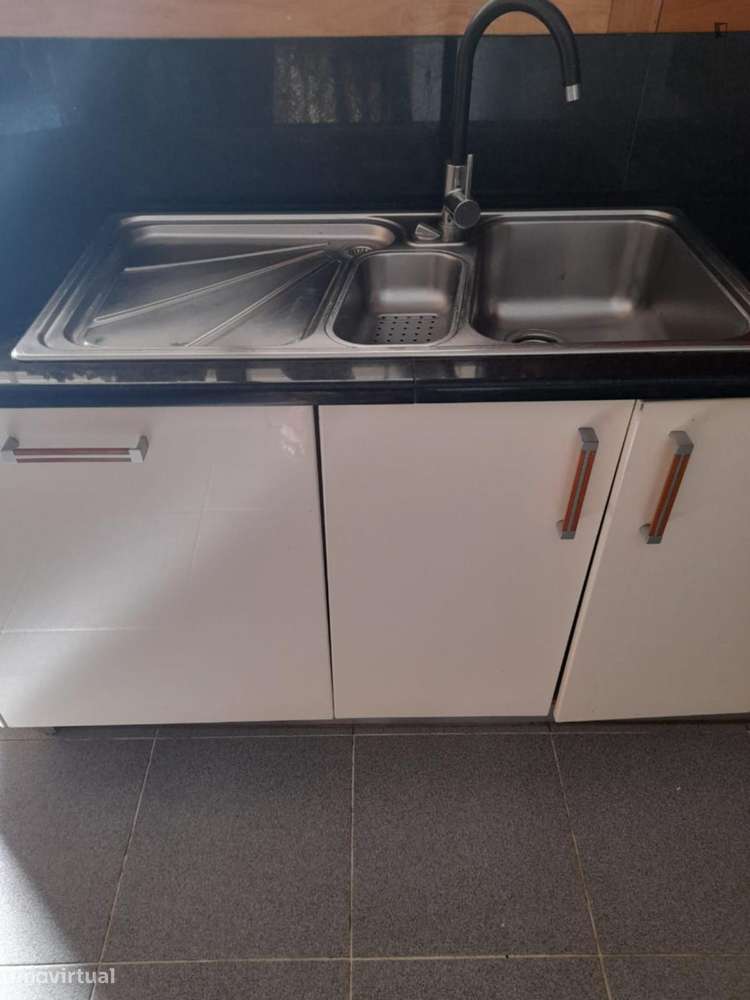 Quarto - localizado em Santa maria da feira - Grande imagem: 3/29