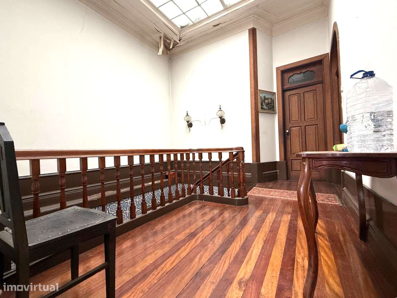 Moradia de Traça Apalaçada com Lojas  no Centro Histórico de Ovar-12