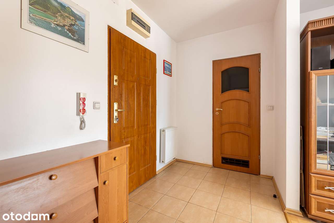 Dwa niezależne pokoje | osobna kuchnia | balkon | garaż-8