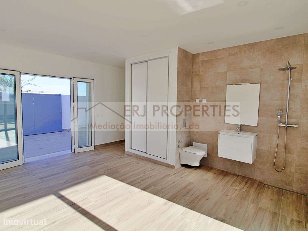 Excelente Moradia T4 a 1,8Km da Praia da Altura - Grande imagem: 4/46