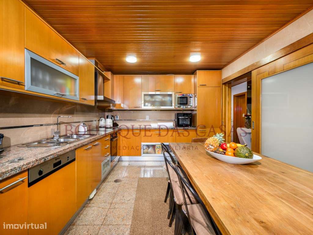 Moradia T5 em Perosinho-12