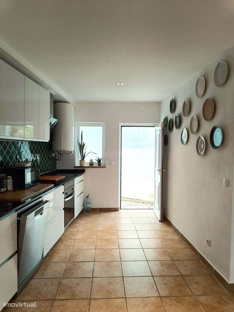 Moradia T3 totalmente renovada e equipada em Gáfete-7