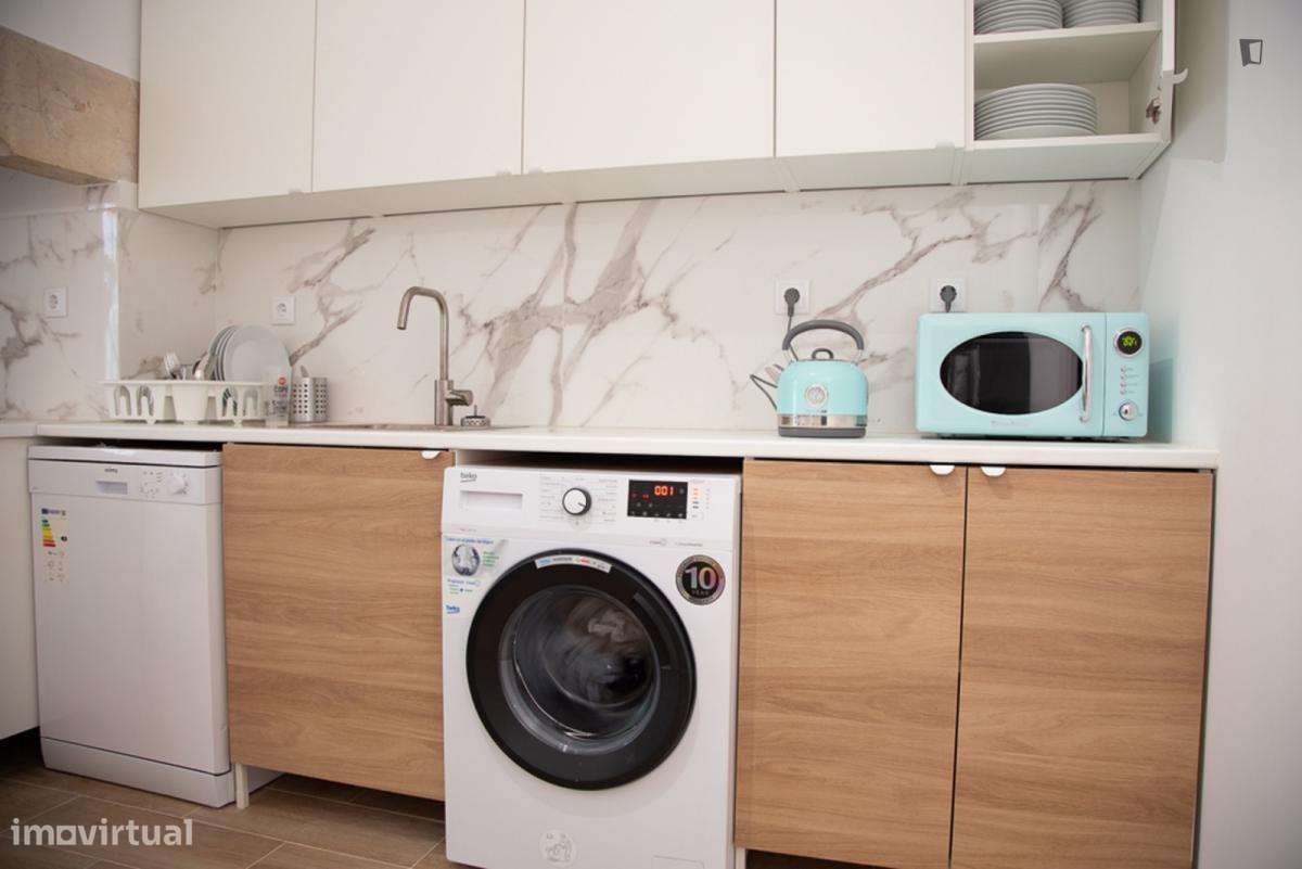 Quarto - localizado em Marquês de Pombal Lisbon - Grande imagem: 4/6