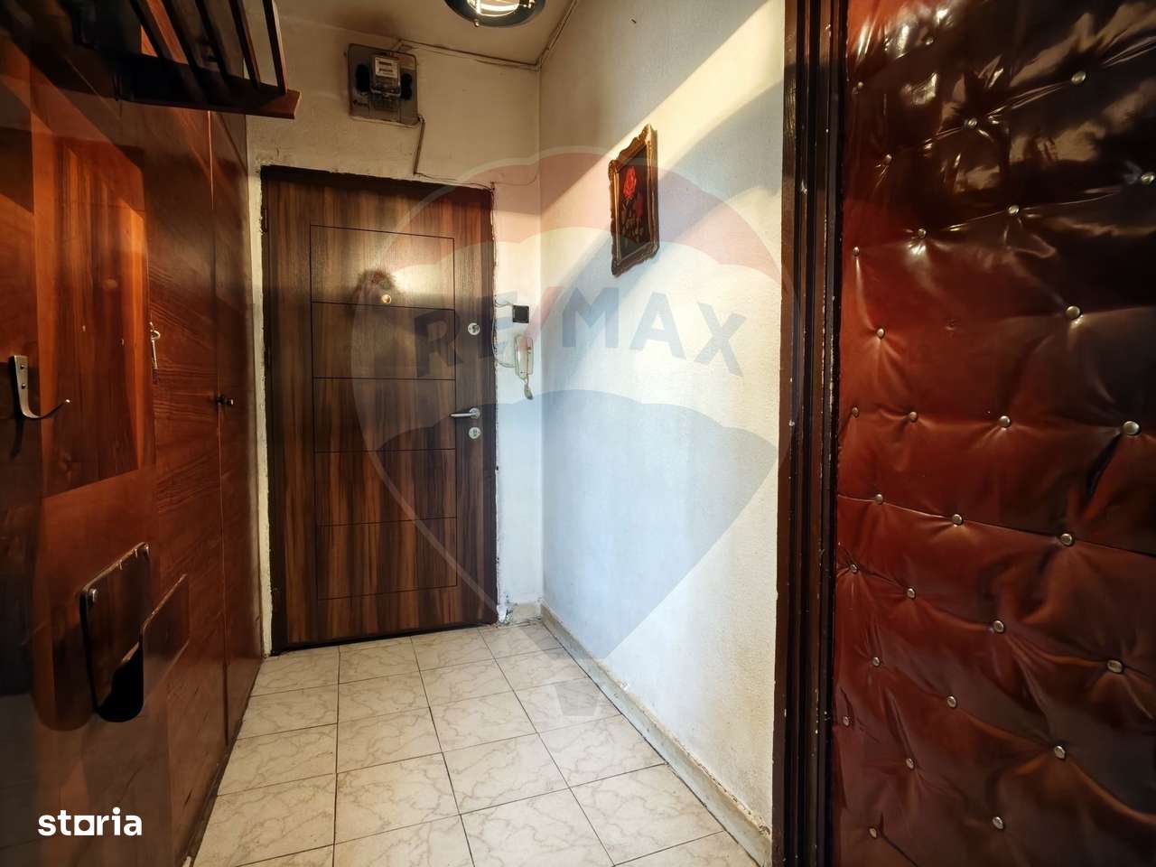 Apartament cu 2 camere  nerenovat, de vânzare în zona 1 Mai-3