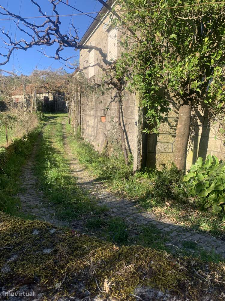 Moradia independente à venda na Rua Burgueta, 57-8