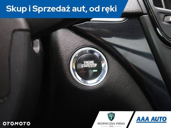 Opel Insignia - 25