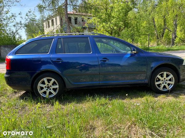 Skoda Octavia 2.0 TDI Elegance DSG - 5