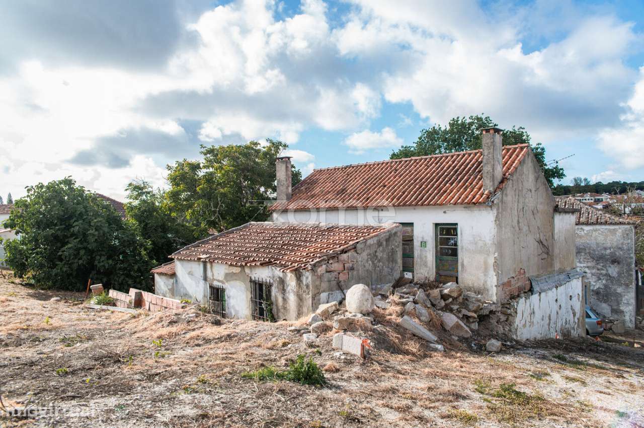 Lote Urbano, 5 fogos existentes _ ruínas.-19