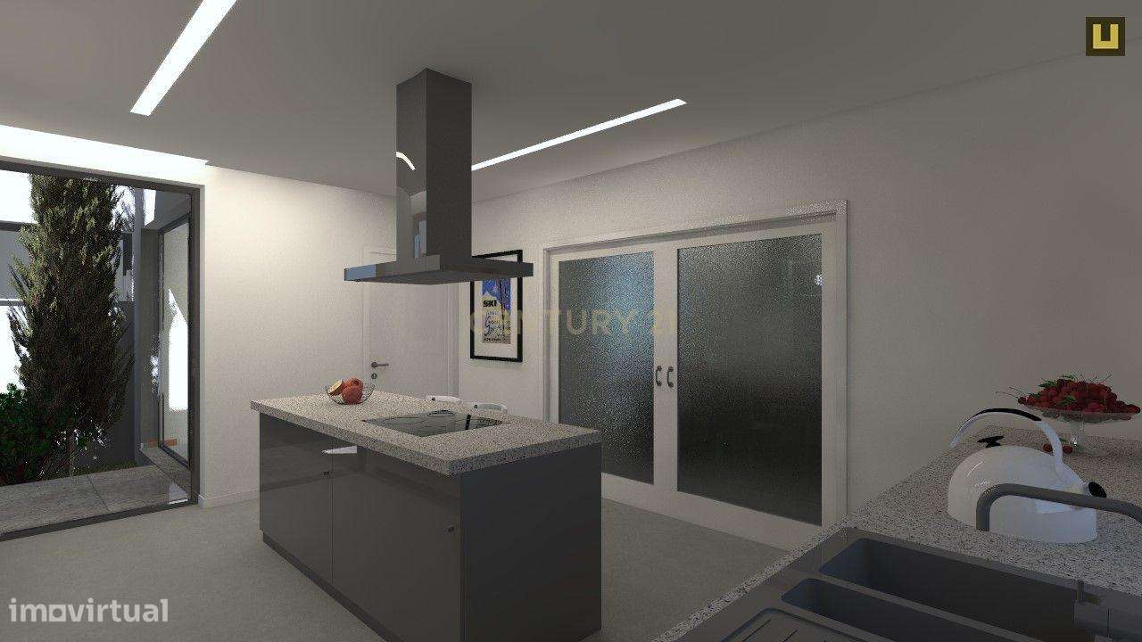 Lote de Terreno - C/ Projeto aprovado para moradia T3-9