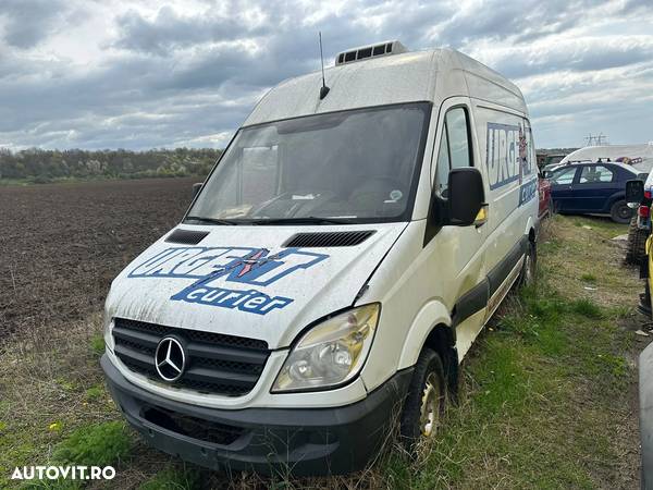 Dezmembrari Mercedes Sprinter 906 2011 2.2 cdi euro 5 - 3