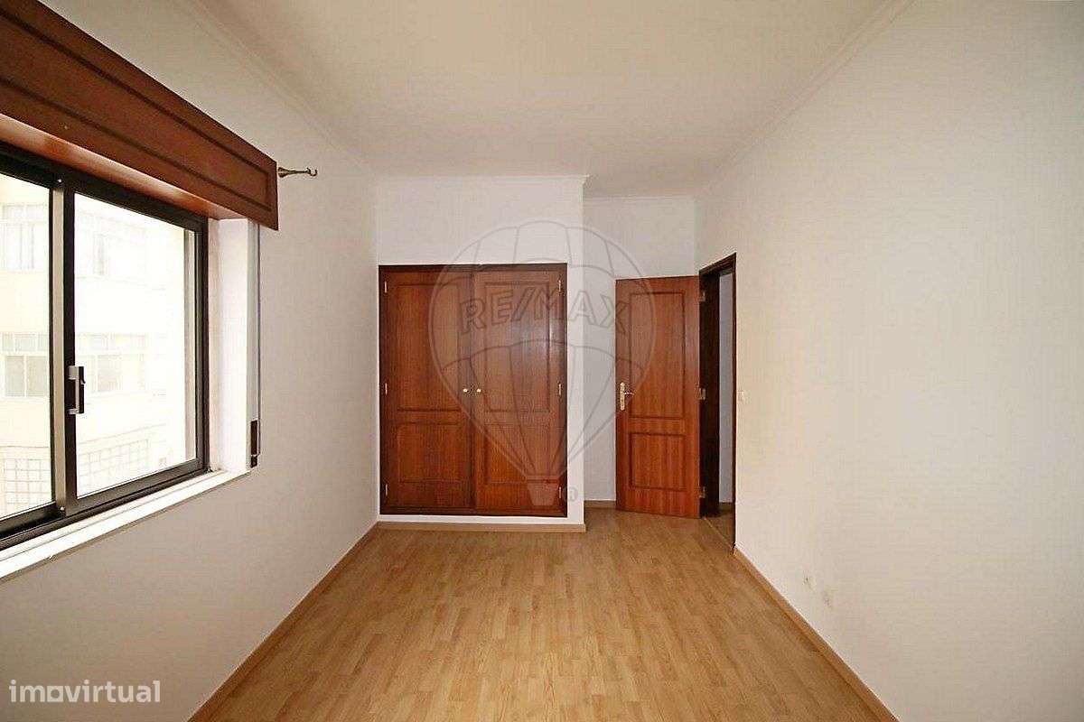 Apartamento T4 para venda - Grande imagem: 3/8