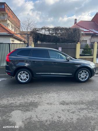 Volvo XC 60 D4 AWD Geartronic Momentum - 3