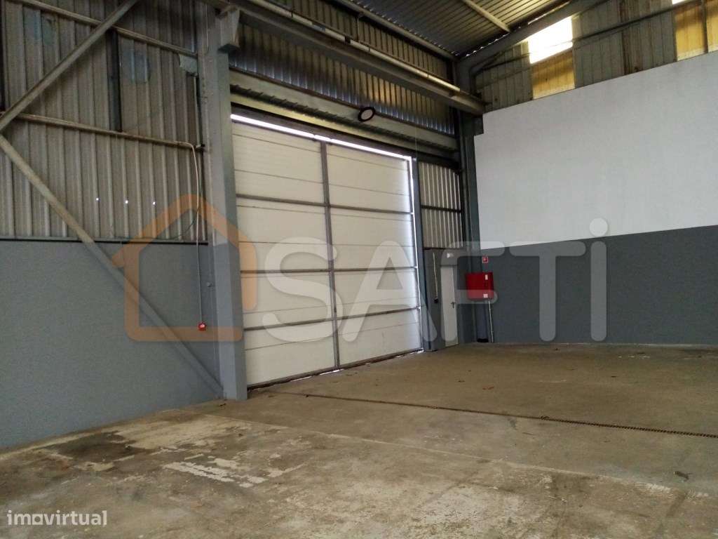 Pavilhão Industrial com ponte rolante de 10 toneladas - Zona indust... - Grande imagem: 3/8