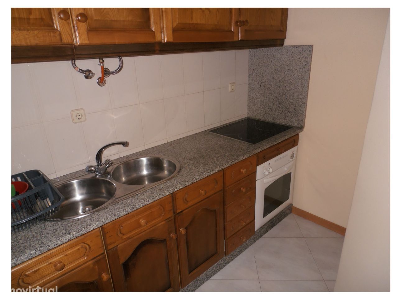 apartamento T0 - Equipado e Mobilado - amorosa