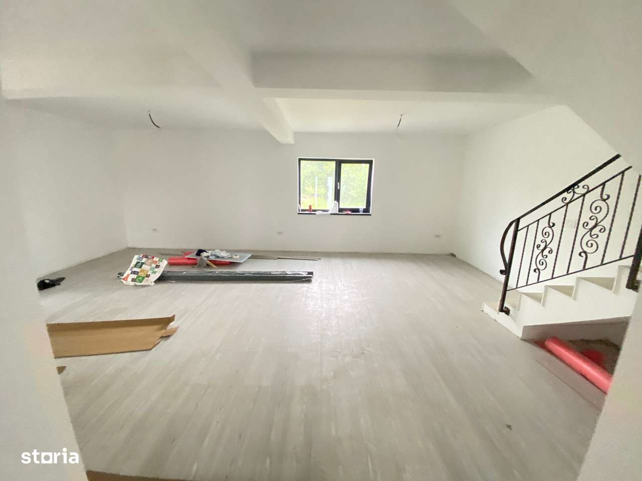 Casa 4 camere Holboca Iasi + 600 mp teren ASFALT/ CANALIZARE-8