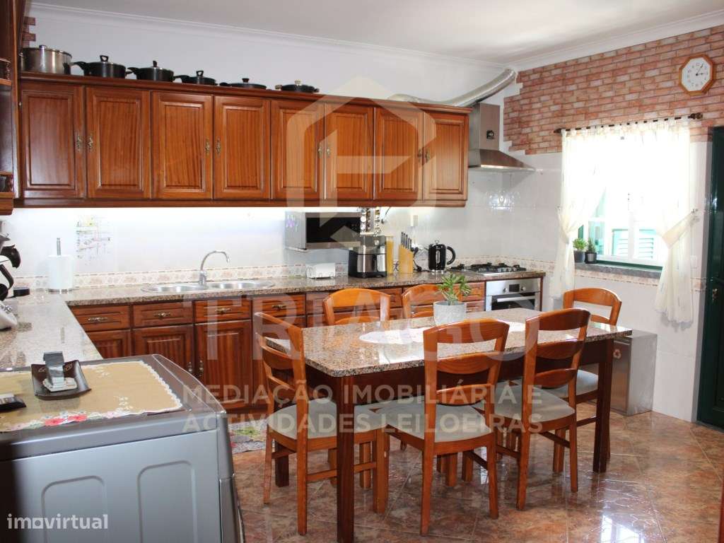 Fantástica Moradia T4 mais Escritório com Garagem-14