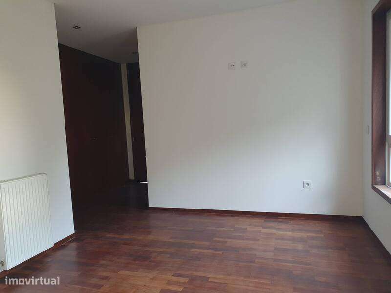 Apartamento T3 - Praça das Flores - Porto - Grande imagem: 5/10