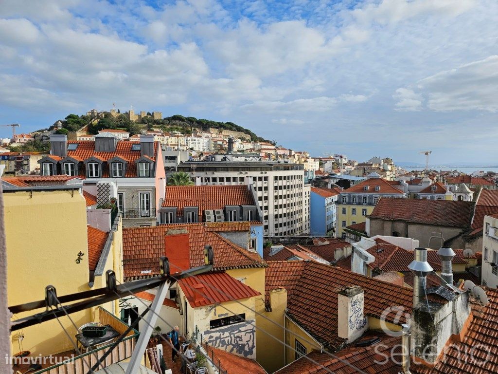 Ao Rossio | Pena. Prédio. Devoluto. Vista cidade.