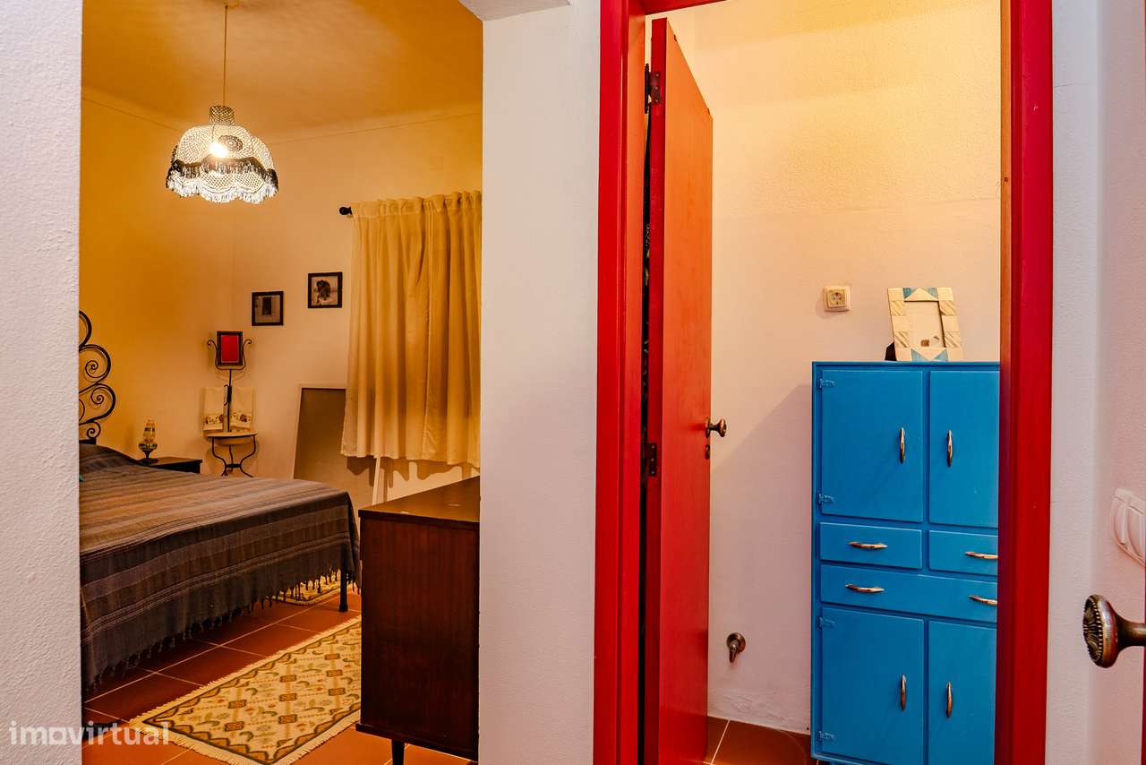 CASA COM QUINTAL | PARA VENDA | FALCOEIRAS-11