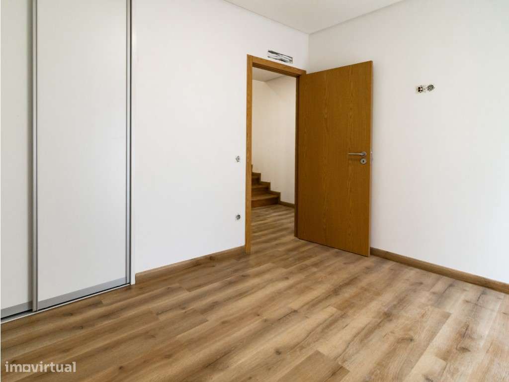 Moradia totalmente remodelada-14