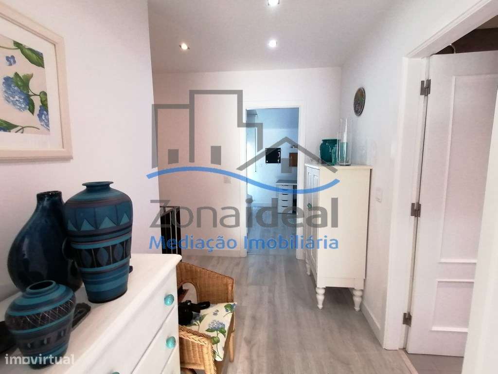 Apartamento T3 Duplex com parqueamento 2 carros - Alenquer-18