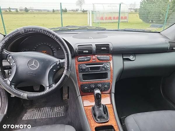 Mercedes-Benz Klasa C 200 T Kompr Classic - 5