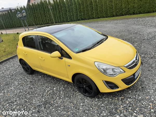 Opel Corsa 1.2 16V Cosmo - 25