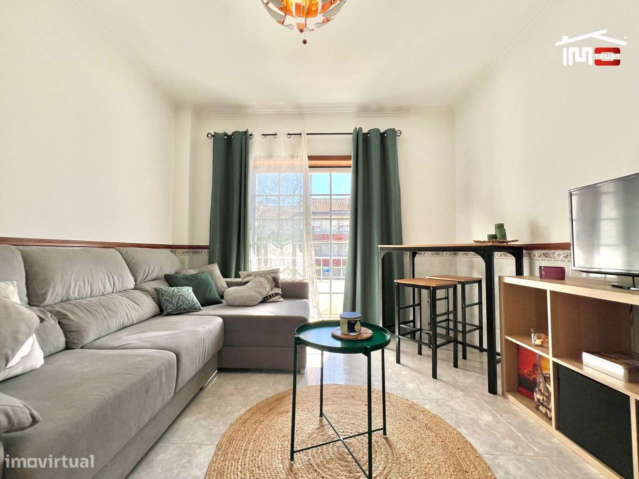 Apartamento T3 - 2ºandar, 2 Varandas, Lareira, Coz semi- Equipada, ... - Grande imagem: 3/33