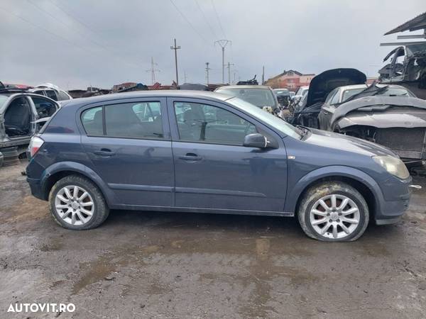 Dezmembram Opel Astra H, 1.7 CDTI, an 2006, cutie 5+1 - 2