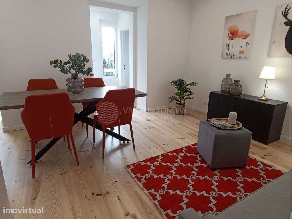 Apartamento T3 totalmente remodelado, com varanda, em Benfica.-11
